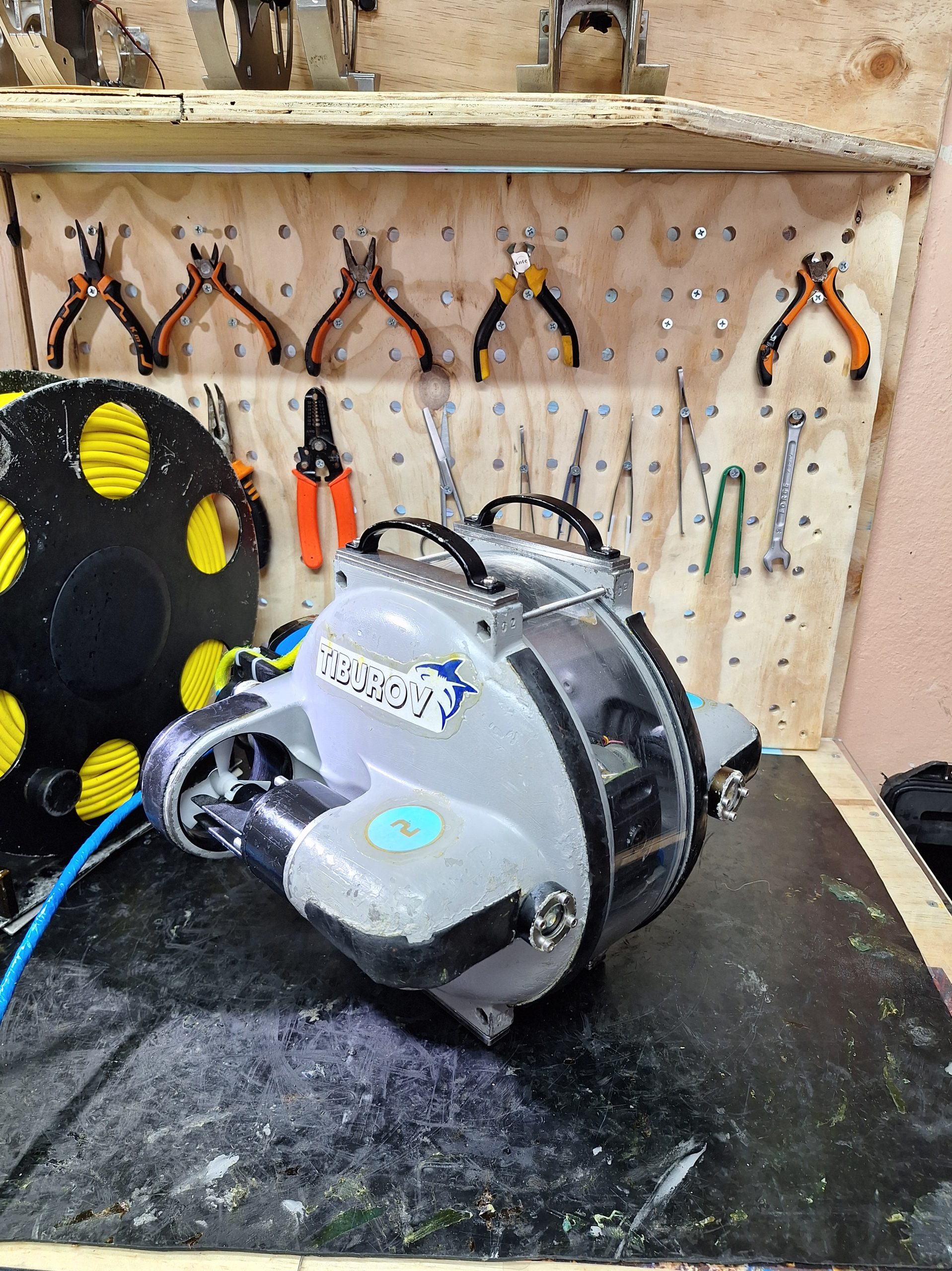 Nuestro ROV — Tiburov Robótica Submarina